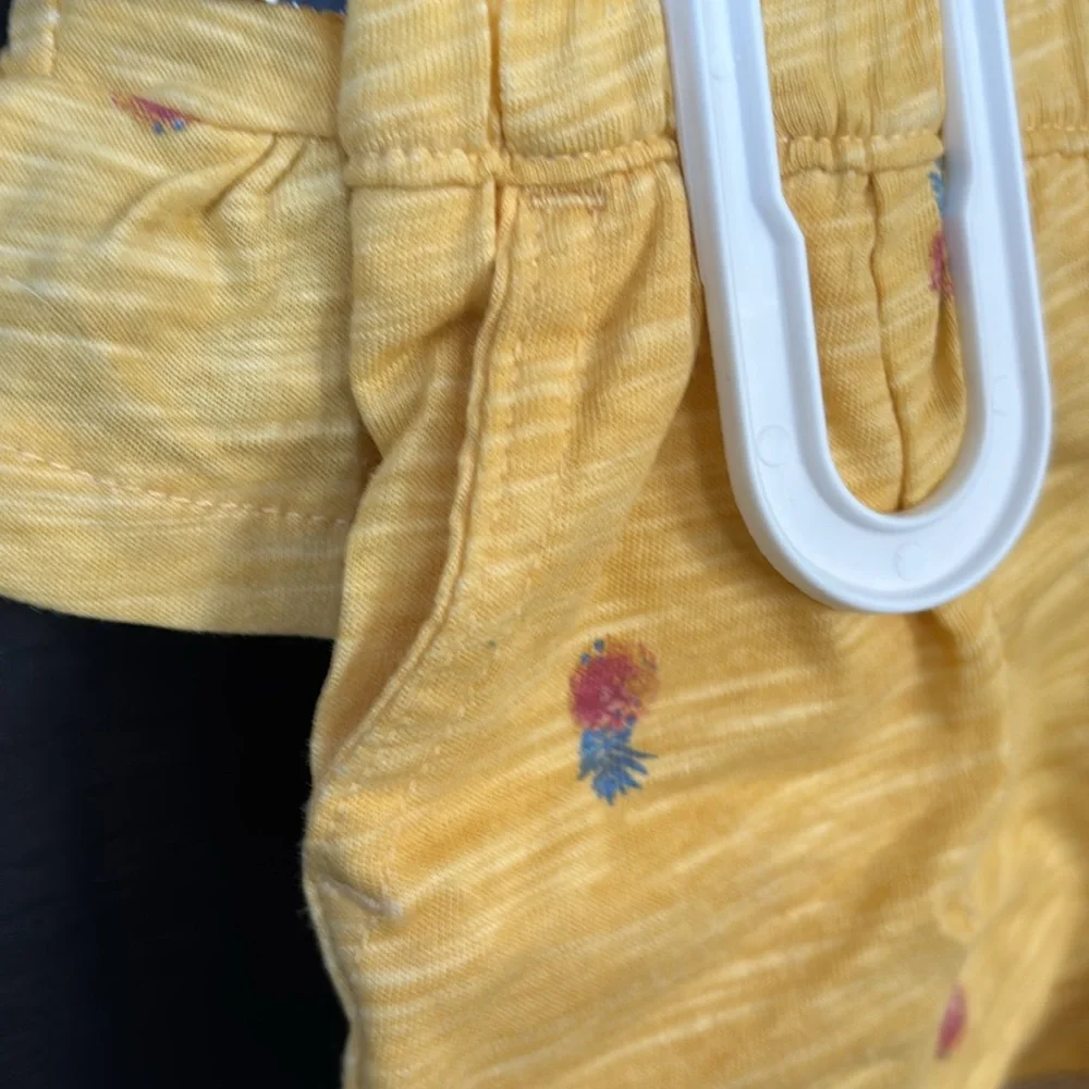 OshKosh B'Gosh Baby Girl's Yellow Pineapple Ruffle Top & Bottom Matching…